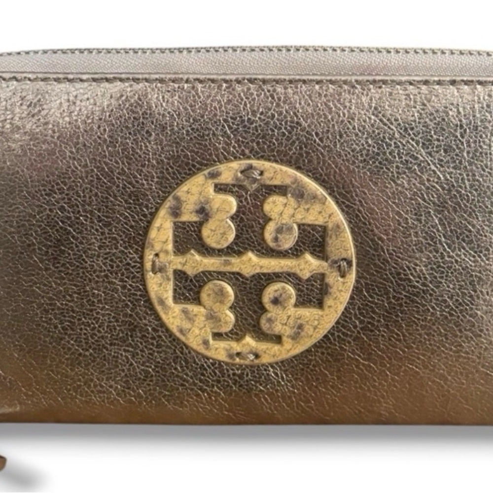 Tory Burch Metallic Silver-Gold Zip Wallet with Logo Medallion - Picture 2 of 4